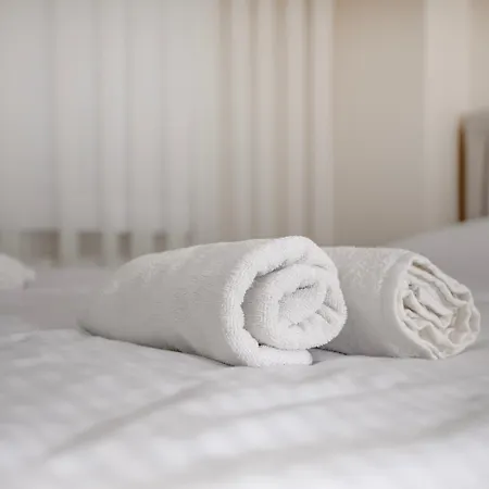 New Furniture, Zero Air Conditioning, Modern And Quiet 19 * Estambul
